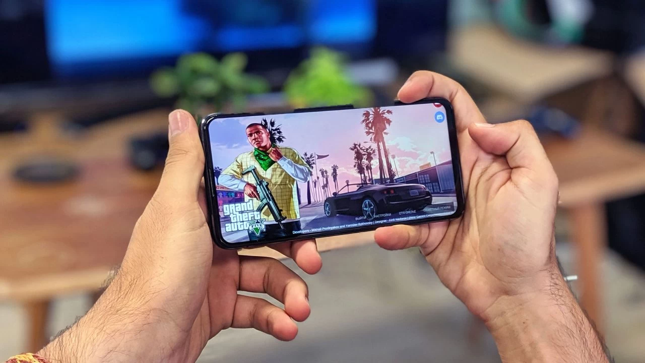 گروهی مشغول پورت بازی GTA V برای اندروید و نینتندو سوییچ هستند